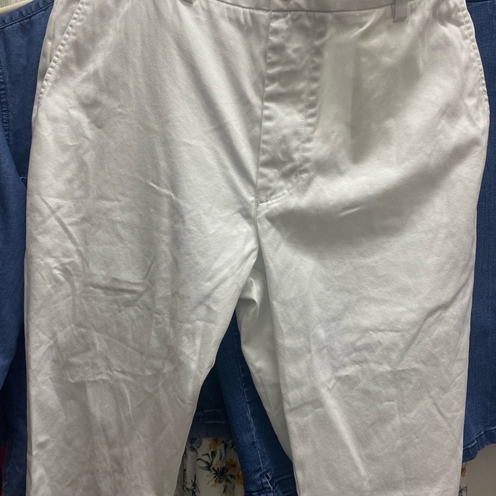 Vineyard Vines Breaker Slim Fit Chino Pants.